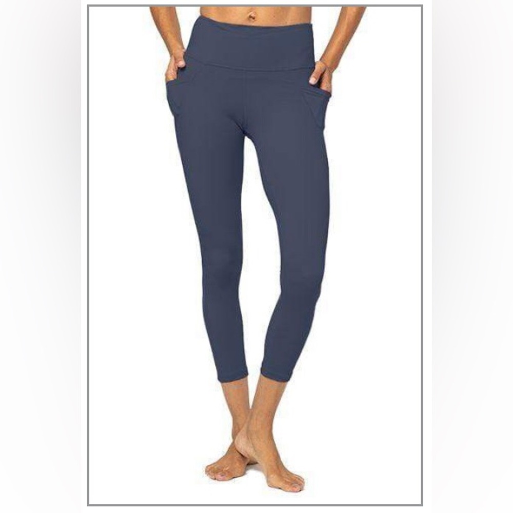 NWT Vie Active Lili 3/4 Legging